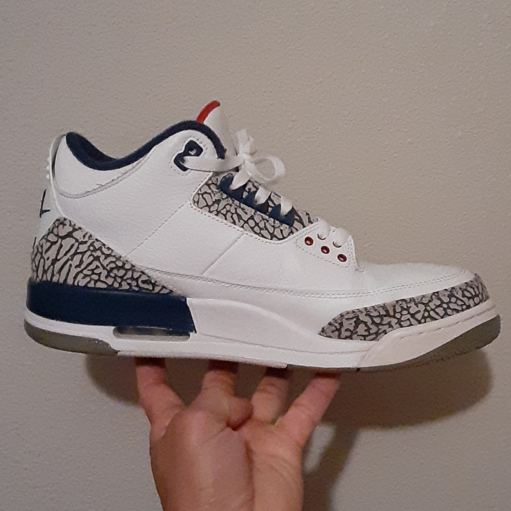 Jordan's Blues Size 10.5 - Picture 5 of 12